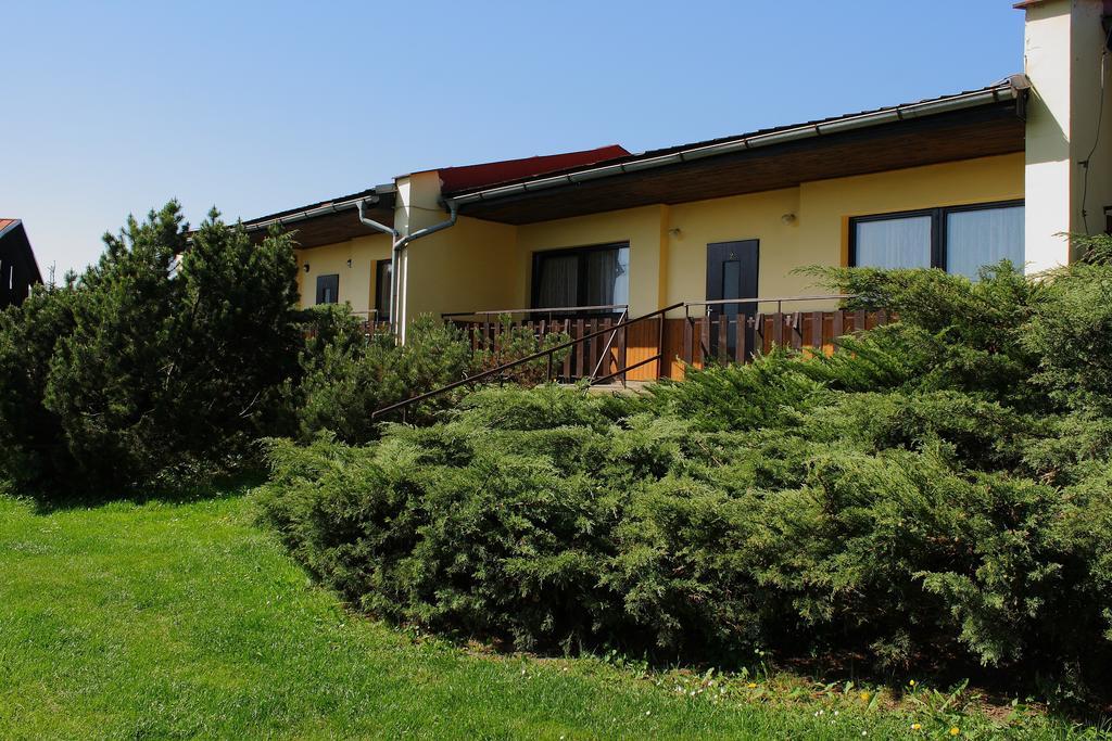 Bungalovy A Ubytovani Ratiborice- Zlic Ческа-Скалице Экстерьер фото